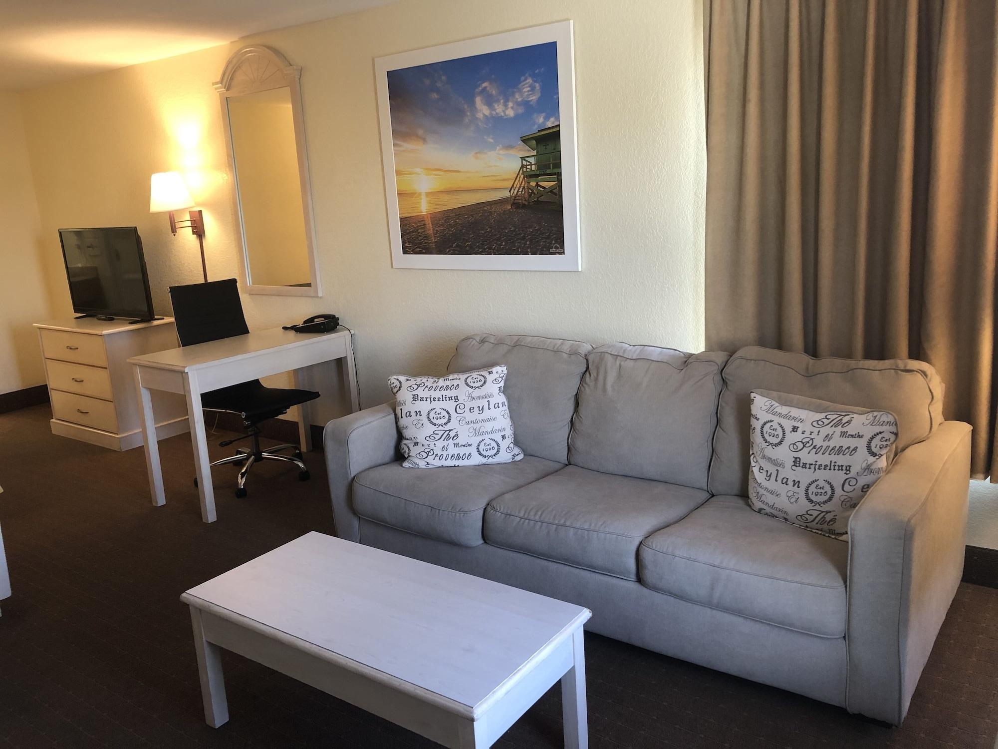 Days Inn & Suites By Wyndham Navarre - Near Beaches Hurlburt Esterno foto